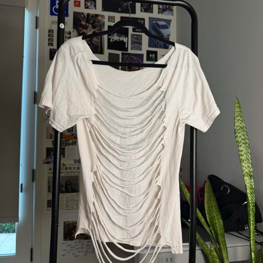 Custom Slit Back Graphic Tee White There's No Place I'd Be